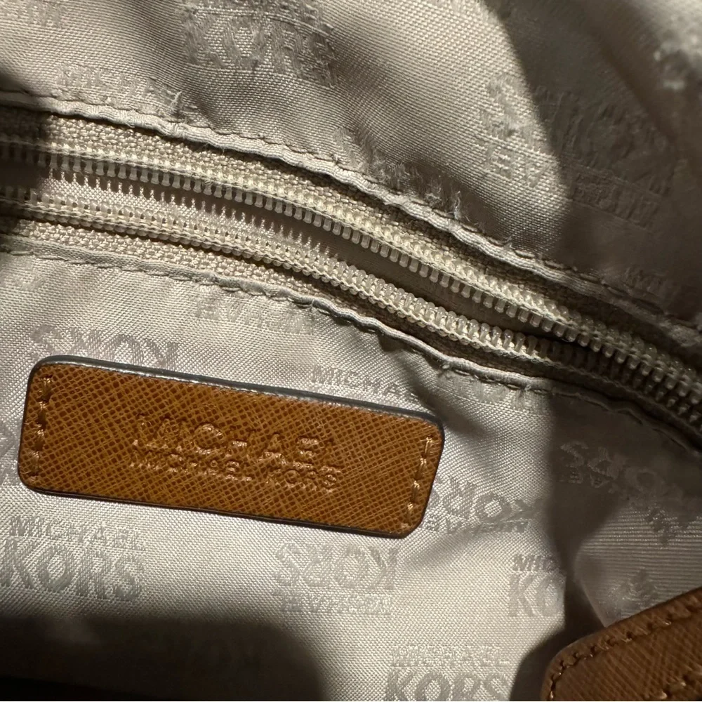 Micheal Kors Logo Hand Bag With Crossbody Strap